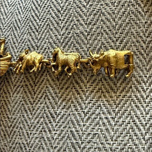 American Jewelry Co. AJC biblical story of Noah’s Ark Bracelet - Picture 7 of 10